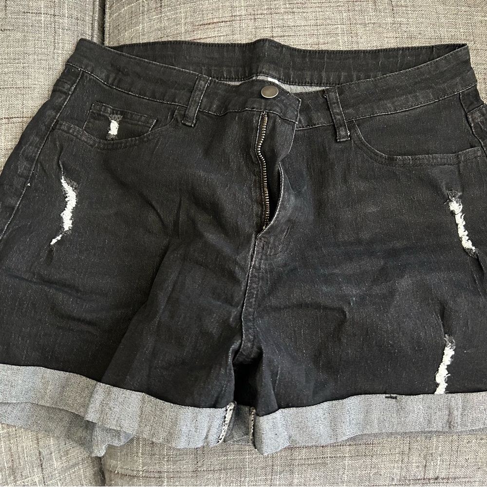 LIKE NEW PLUS SIZE DENIM SHORTS Ritera Size 18